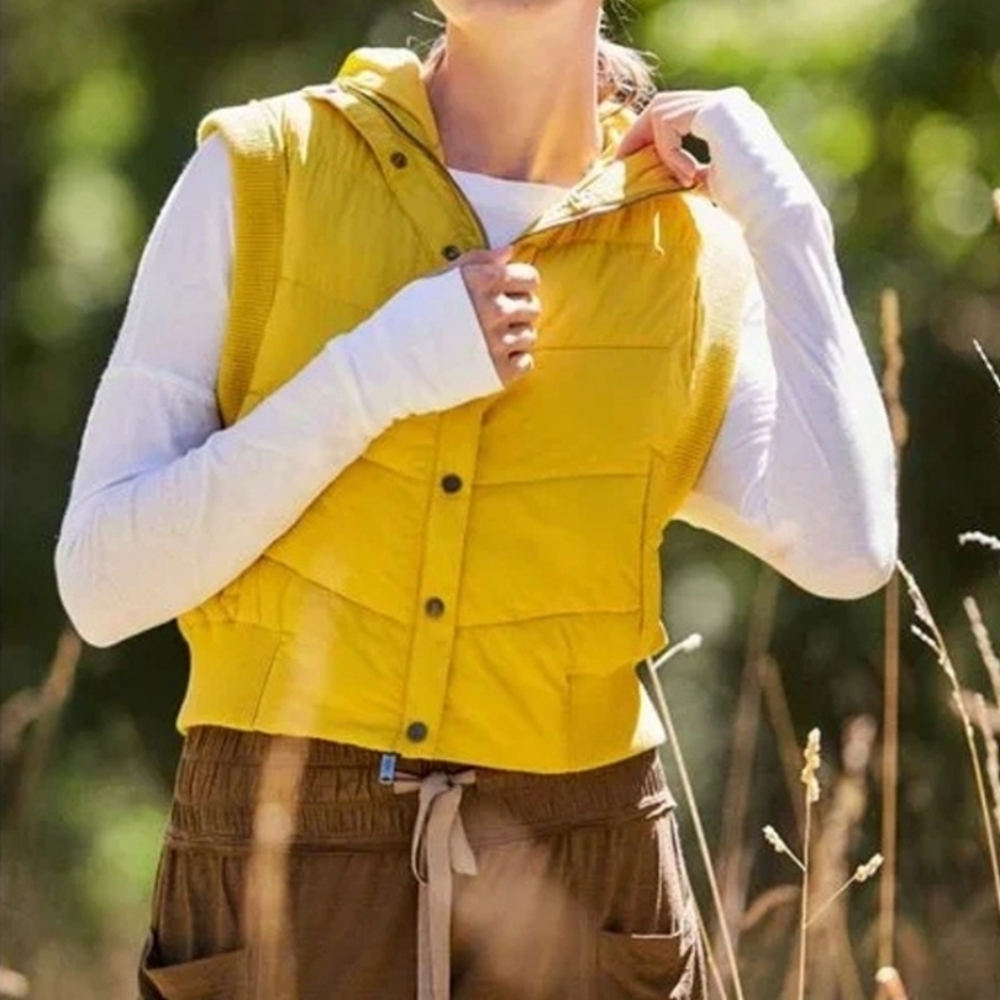 Free People Movement Nature Seeker Puffer Vest Green Sulphur Yellow Hood Size M